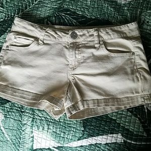 celebrity pink khaki shorts